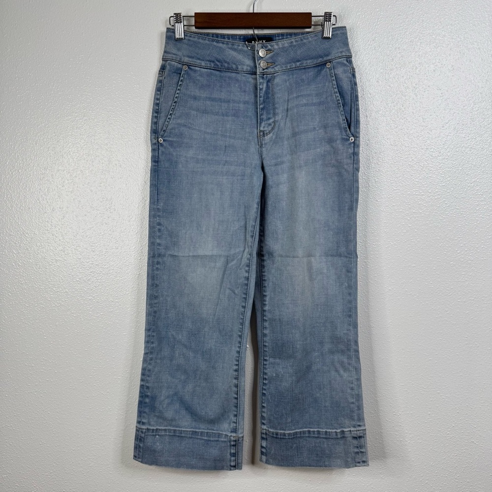 DKNY Cropped Wideβ Leg Jeans Size 27/4